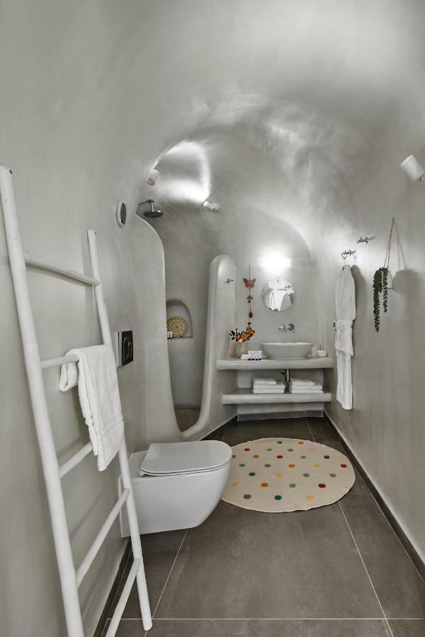 Mellow Luxury Cave Apartment Oía Exterior photo