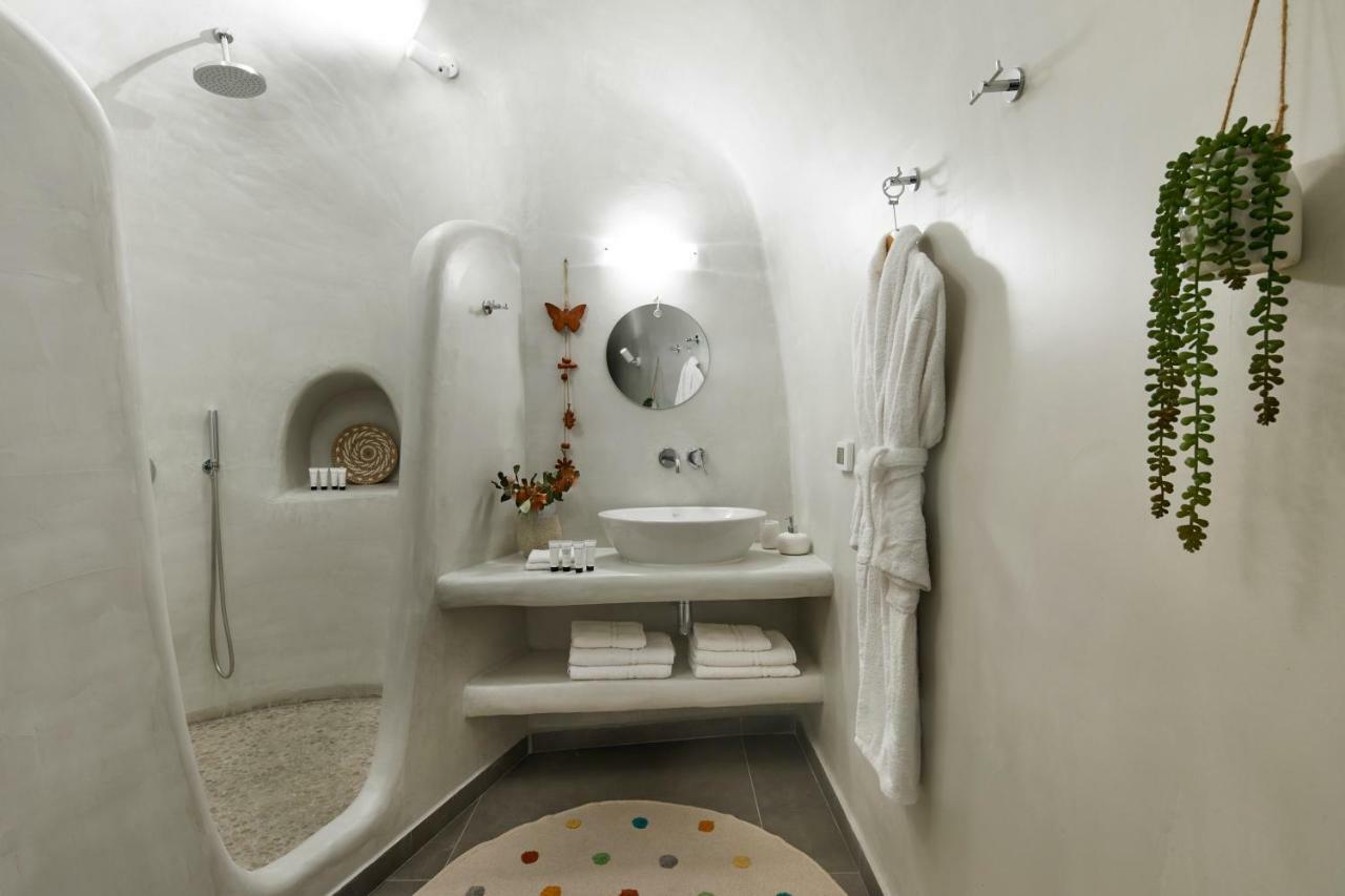 Mellow Luxury Cave Apartment Oía Exterior photo